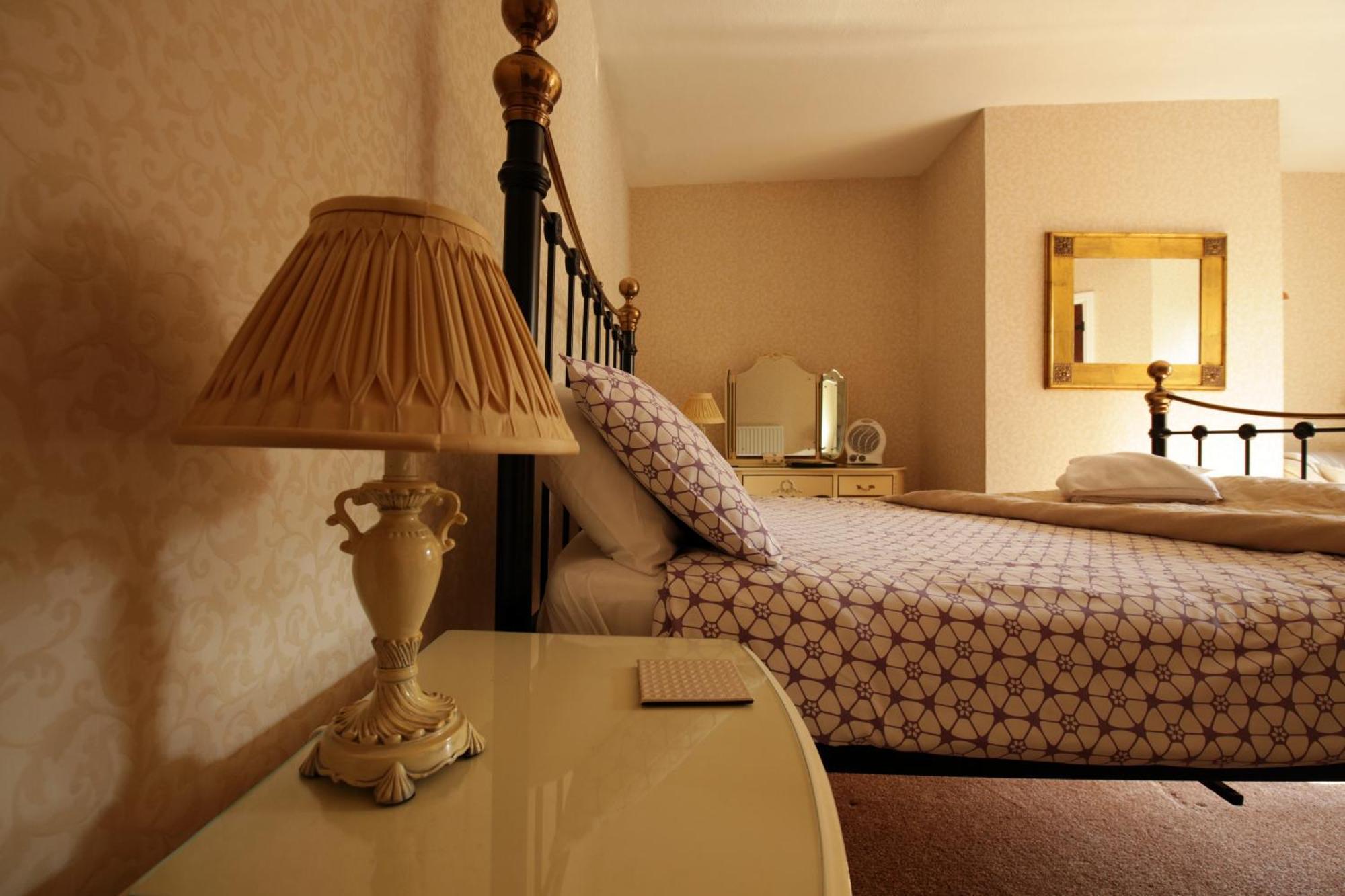 Hotel Fitzwarine House Whittington Esterno foto