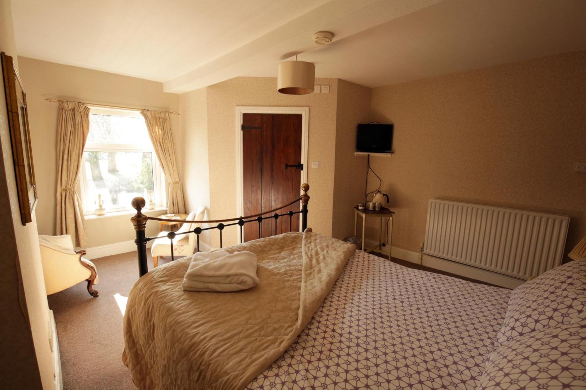 Hotel Fitzwarine House Whittington Esterno foto